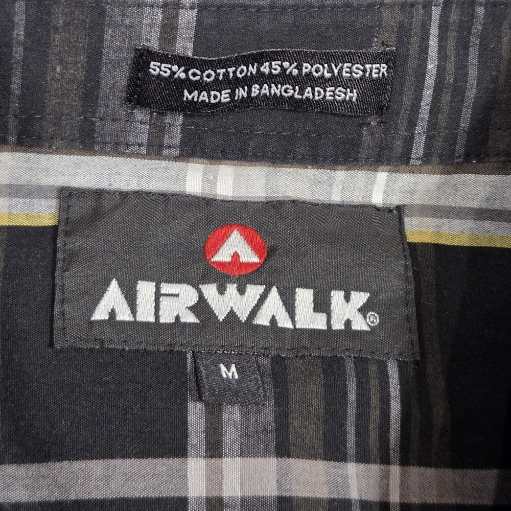 Air Walk Plaid Shirts (2) Size Medium - Picture 4 of 9